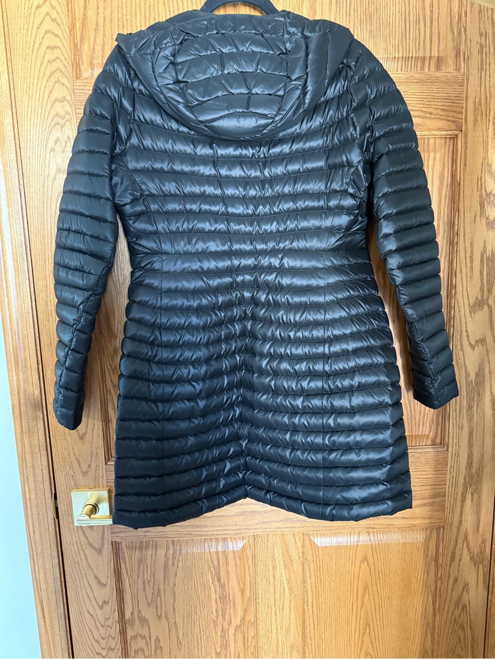 Arc'teryx Black Quilted Hooded Down-Style Puffer Coat - Picture 2 of 4